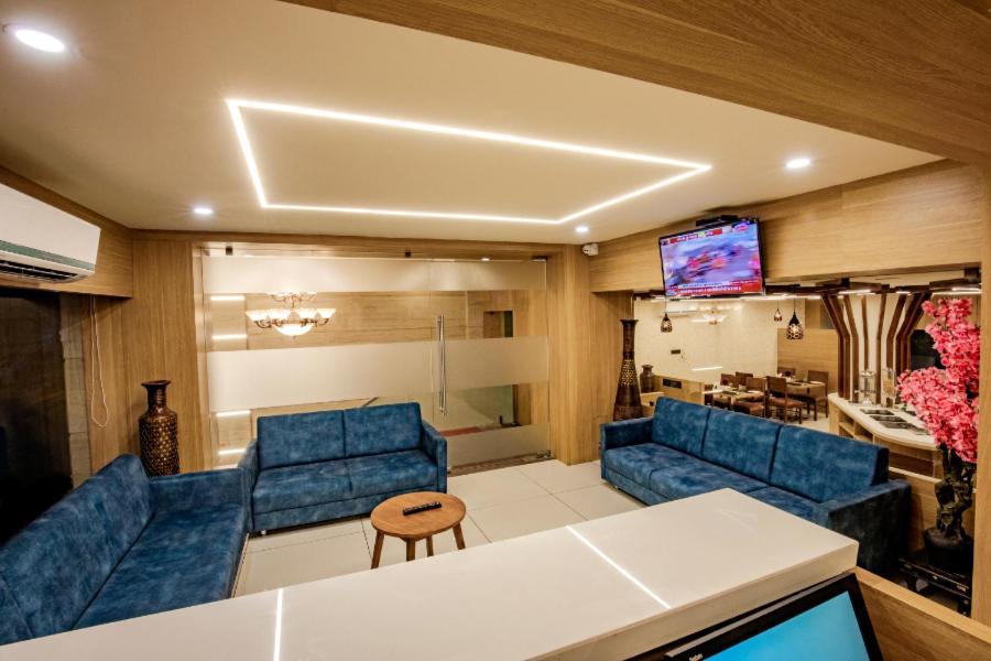 Hotel Nexus 拉杰果德 外观 照片